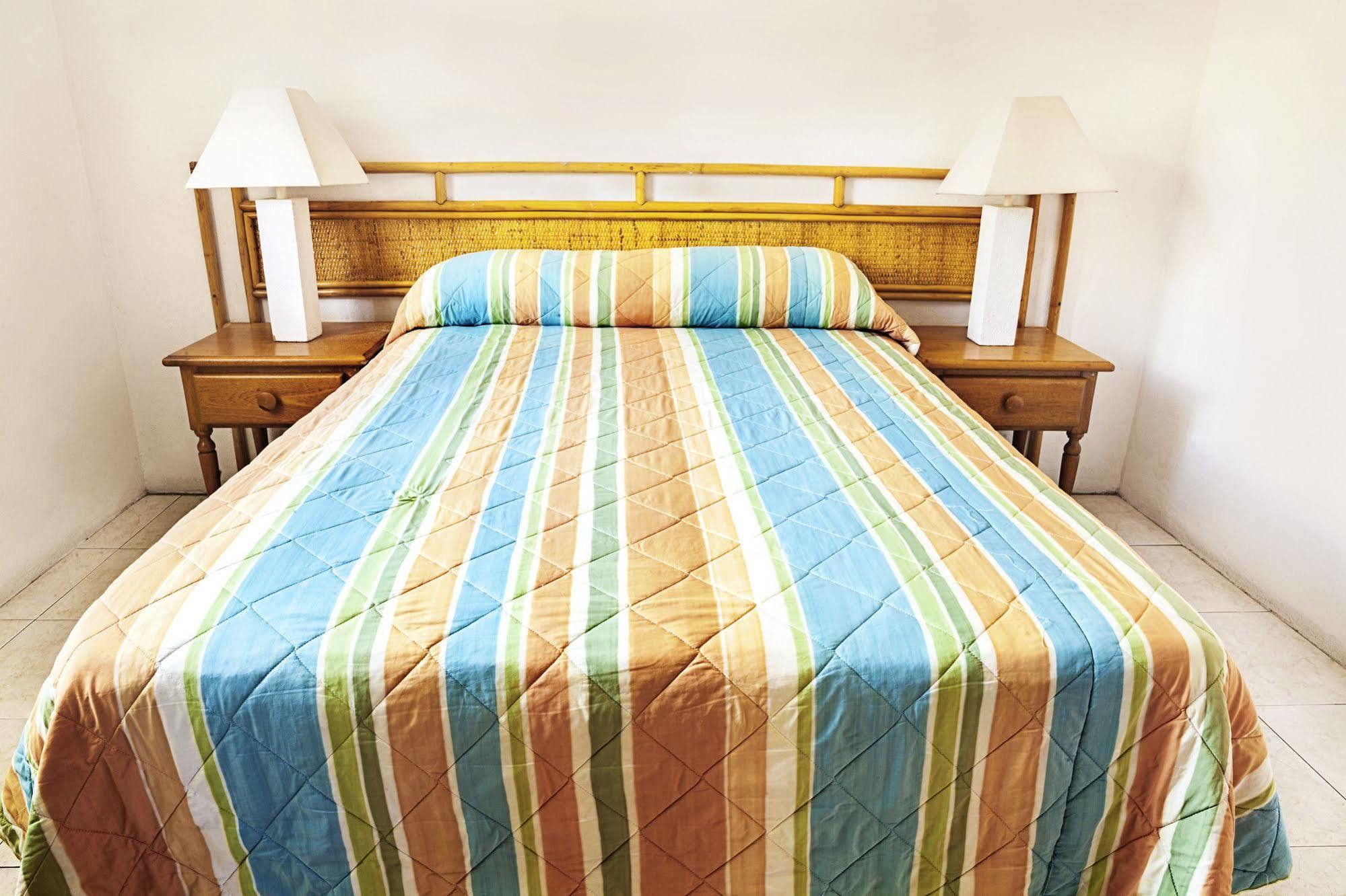 Adulo Apartments Bridgetown Eksteriør billede