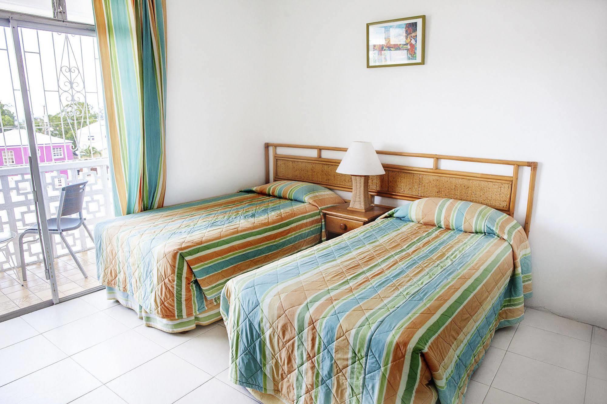 Adulo Apartments Bridgetown Eksteriør billede